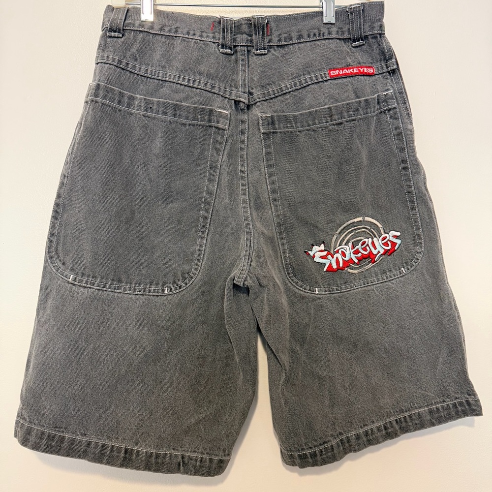 Snakeyes Men's Gray Washed Jean Shorts